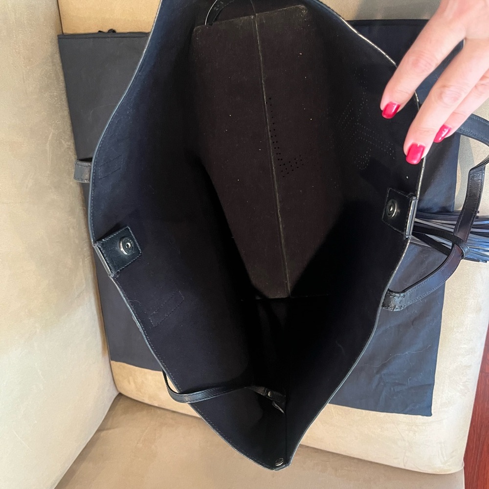Saint Laurent Black Leather Tote with Tassel, and attached wallet , authentic - Picture 11 of 17